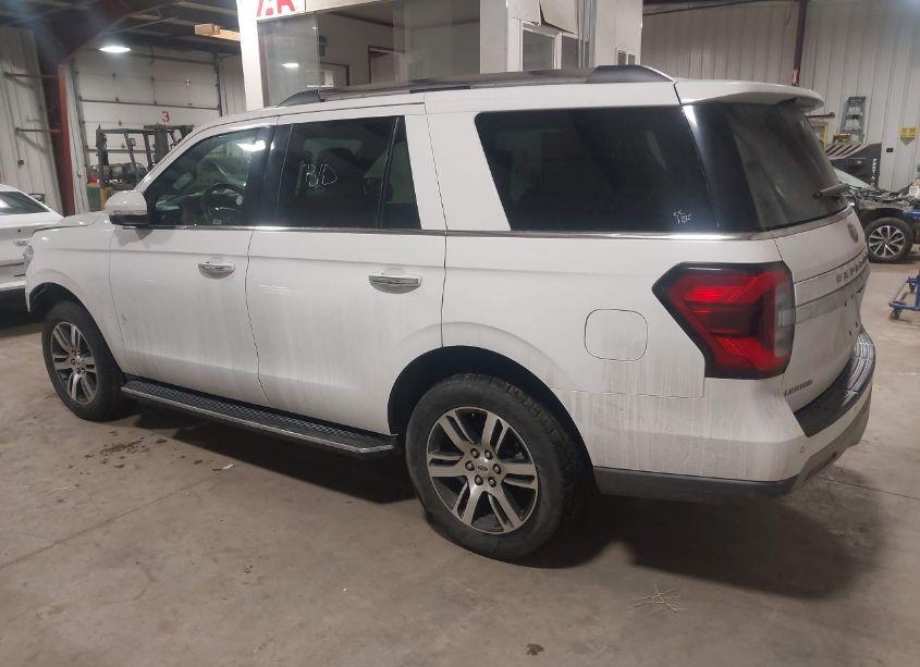 Photo 3 of 2022 Ford Expedition LIMITED (VIN 1FMJU2AT6NEA67432)