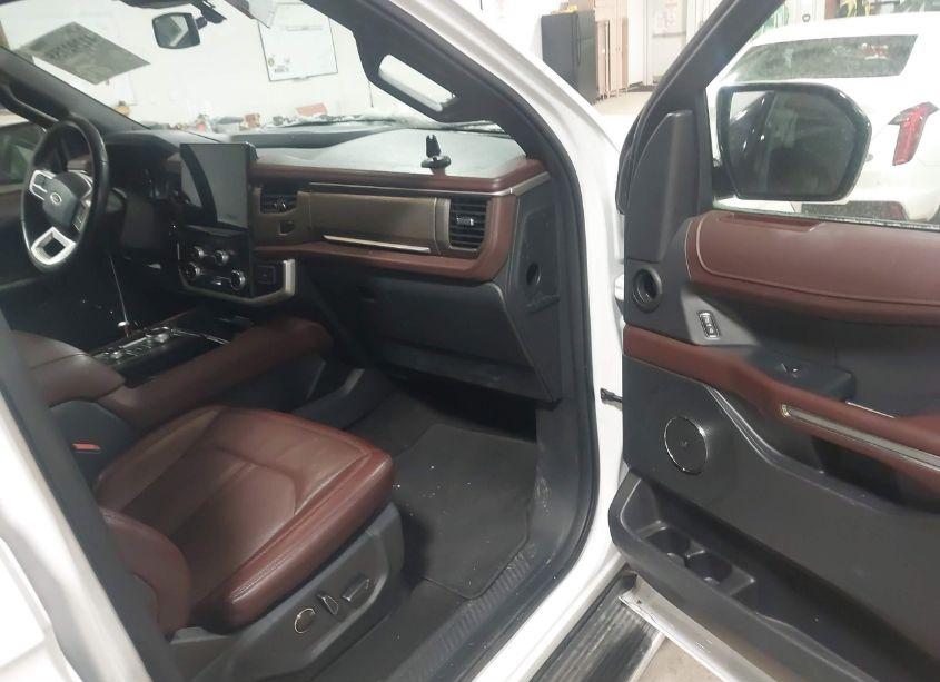 Photo 5 of 2022 Ford Expedition LIMITED (VIN 1FMJU2AT6NEA67432)