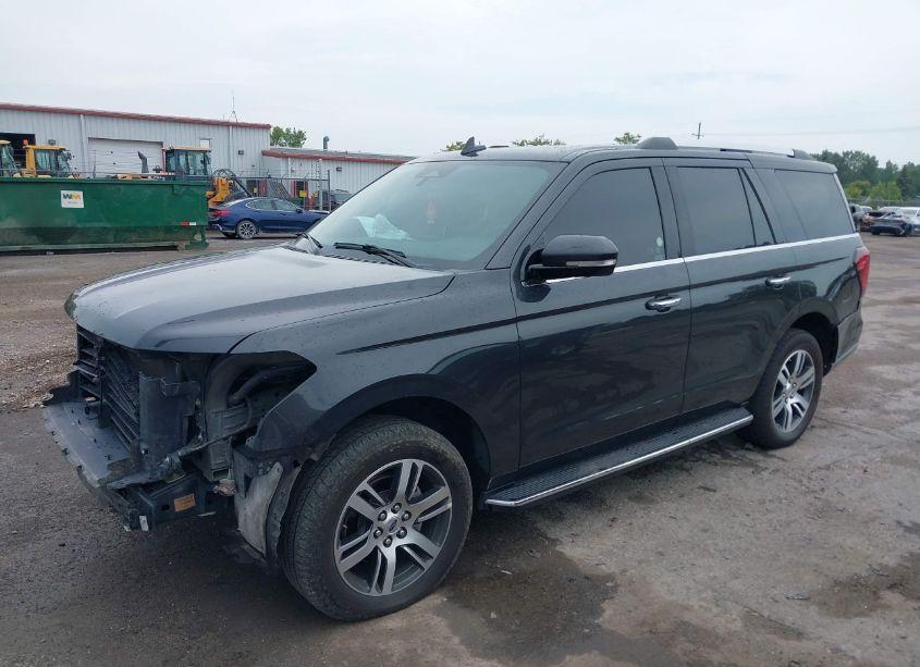 Photo 2 of 2022 Ford Expedition LIMITED (VIN 1FMJU2AT6NEA67477)