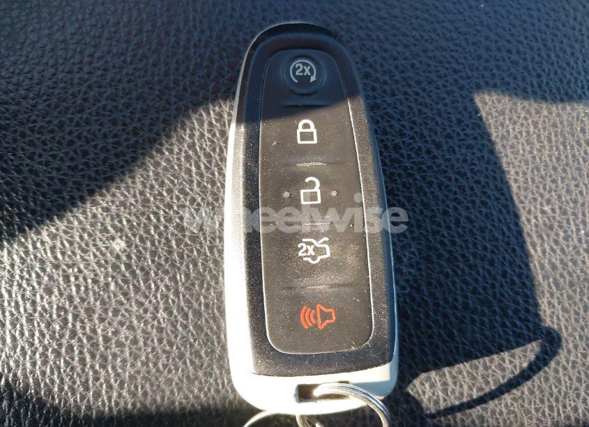 Photo 11 of 2016 Ford Expedition LIMITED (VIN 1FMJU2AT7GEF01442)