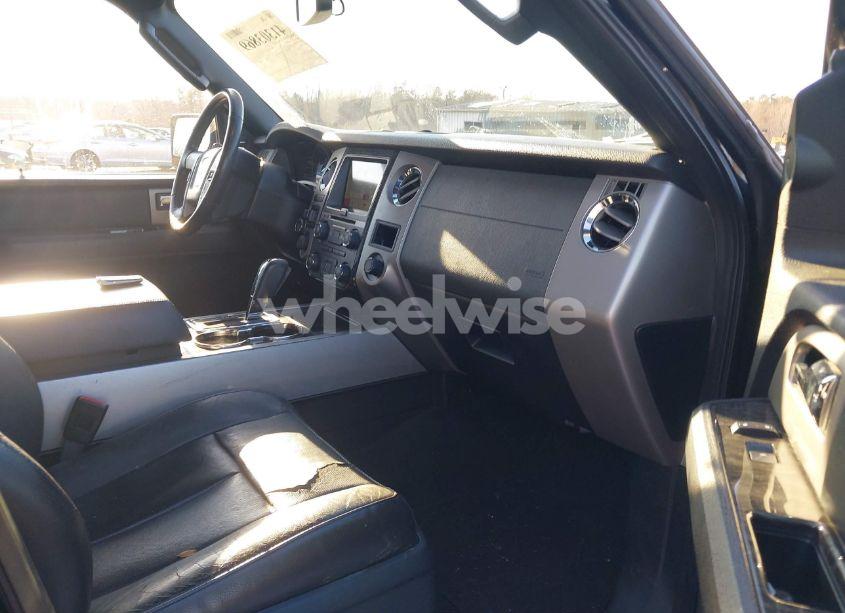 Photo 5 of 2016 Ford Expedition LIMITED (VIN 1FMJU2AT7GEF01442)