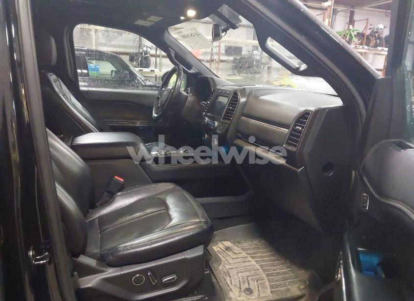 Photo 5 of 2018 Ford Expedition LIMITED (VIN 1FMJU2AT7JEA53212)