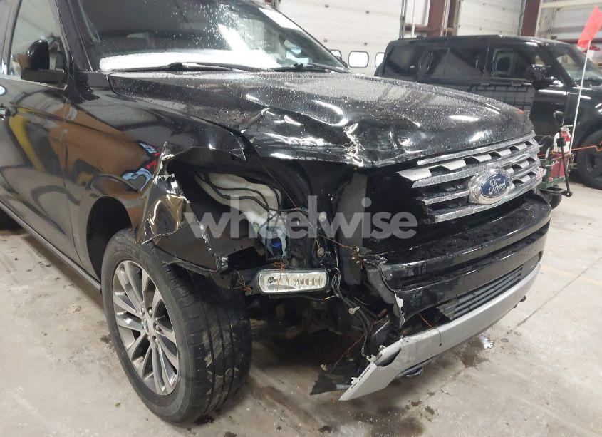 Photo 6 of 2018 Ford Expedition LIMITED (VIN 1FMJU2AT7JEA53212)