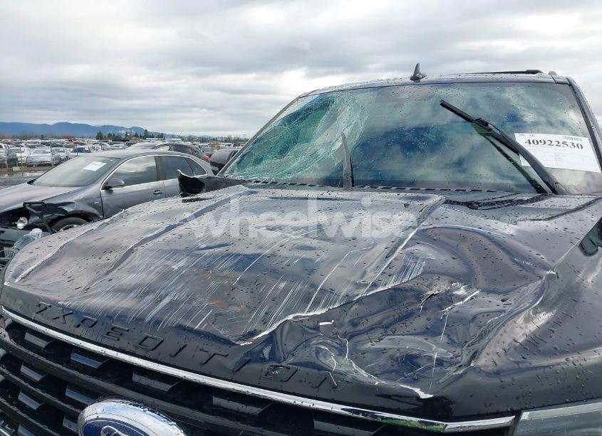 Photo 6 of 2019 Ford Expedition LIMITED (VIN 1FMJU2AT8KEA17501)