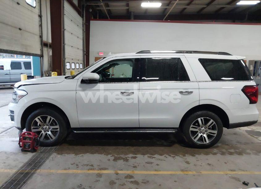 Photo 14 of 2022 Ford Expedition LIMITED (VIN 1FMJU2AT8NEA41348)