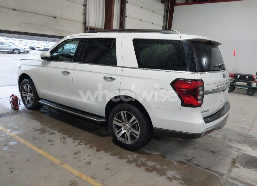 Photo 3 of 2022 Ford Expedition LIMITED (VIN 1FMJU2AT8NEA41348)