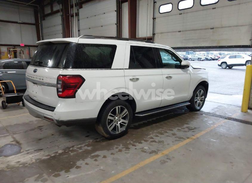Photo 4 of 2022 Ford Expedition LIMITED (VIN 1FMJU2AT8NEA41348)