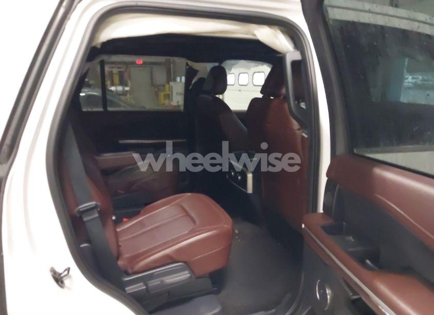 Photo 8 of 2022 Ford Expedition LIMITED (VIN 1FMJU2AT8NEA41348)