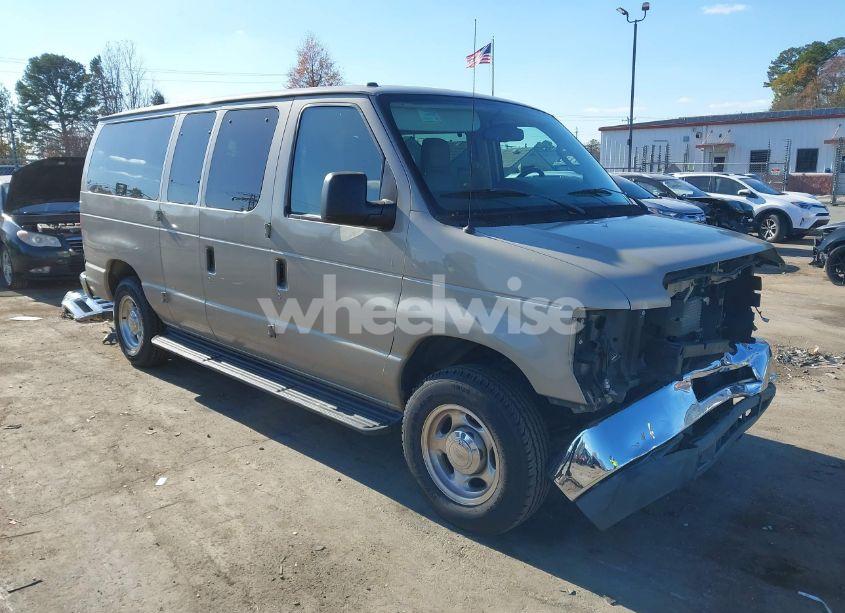 2013 Ford E-150 XLT (VIN 1FMNE1BL3DDA09886) main photo