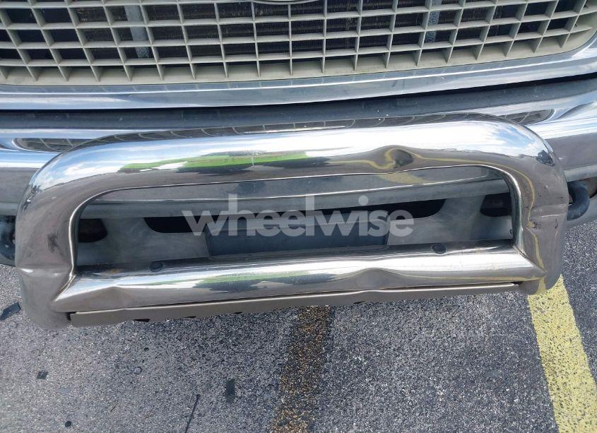 Photo 13 of 2002 Ford Excursion XLT (VIN 1FMNU40L12EA14485)