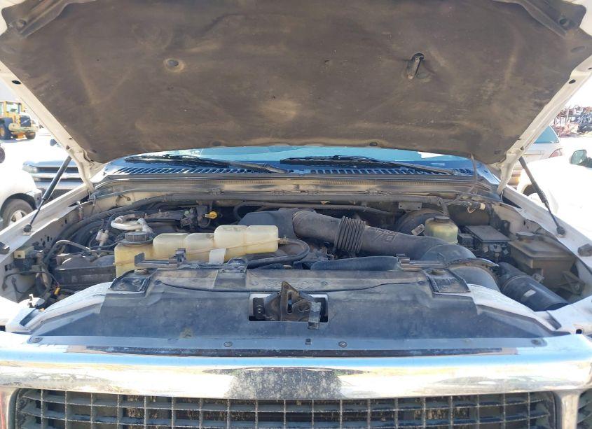 Photo 10 of 2000 Ford Excursion XLT (VIN 1FMNU41S2YEC70441)