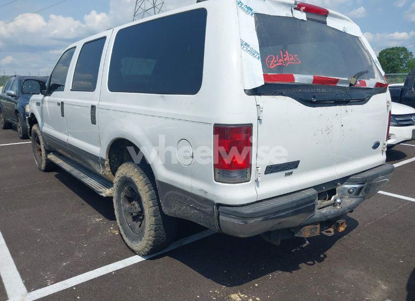 Photo 3 of 2005 Ford Excursion XLS/XLT (VIN 1FMNU41S75EB14178)