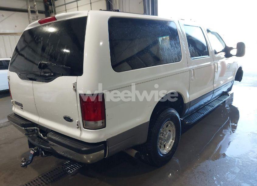 Photo 4 of 2001 Ford Excursion XLT (VIN 1FMNU41S91EB18761)