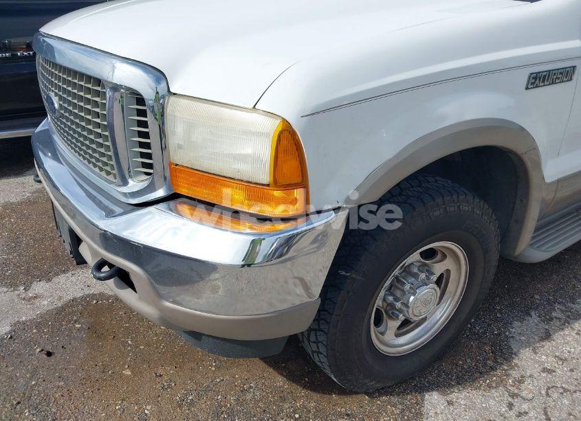 Photo 6 of 2001 Ford Excursion LIMITED (VIN 1FMNU42L91EC54752)