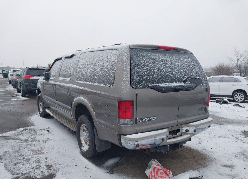 Photo 3 of 2002 Ford Excursion LIMITED (VIN 1FMNU43S02EC84343)