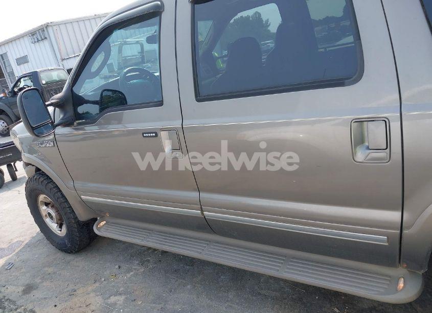 Photo 14 of 2003 Ford Excursion LIMITED (VIN 1FMNU43S83EC62057)