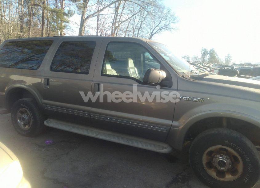 Photo 2 of 2005 Ford Excursion LIMITED (VIN 1FMNU43S95EB14129)
