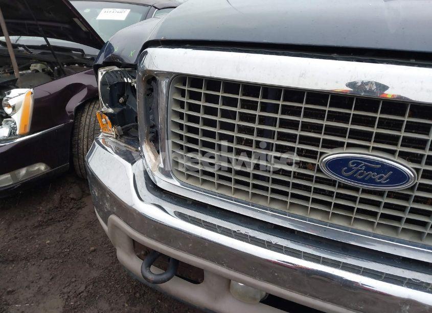 Photo 22 of 2002 Ford Excursion LIMITED (VIN 1FMNU43SX2EA77555)