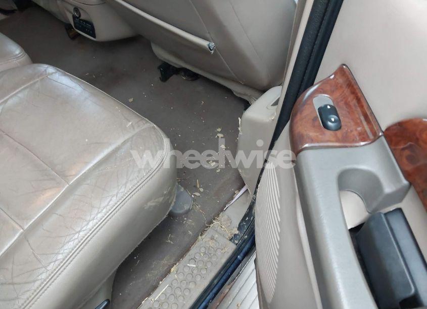 Photo 8 of 2002 Ford Excursion LIMITED (VIN 1FMNU43SX2EA77555)