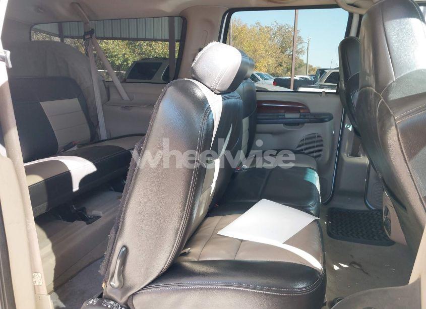 Photo 8 of 2005 Ford Excursion EDDIE BAUER (VIN 1FMNU44P15EA31238)