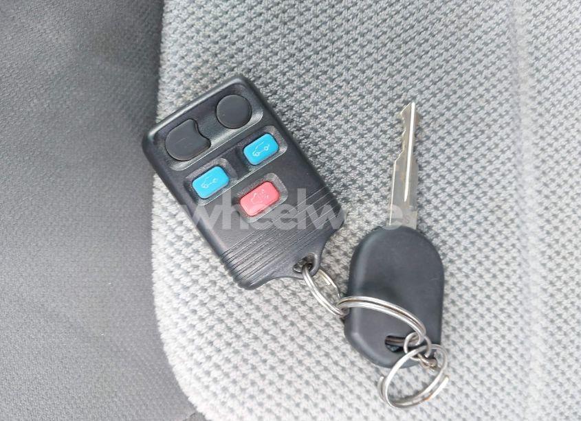 Photo 11 of 2005 Ford Expedition XLS (VIN 1FMPU13505LA10304)