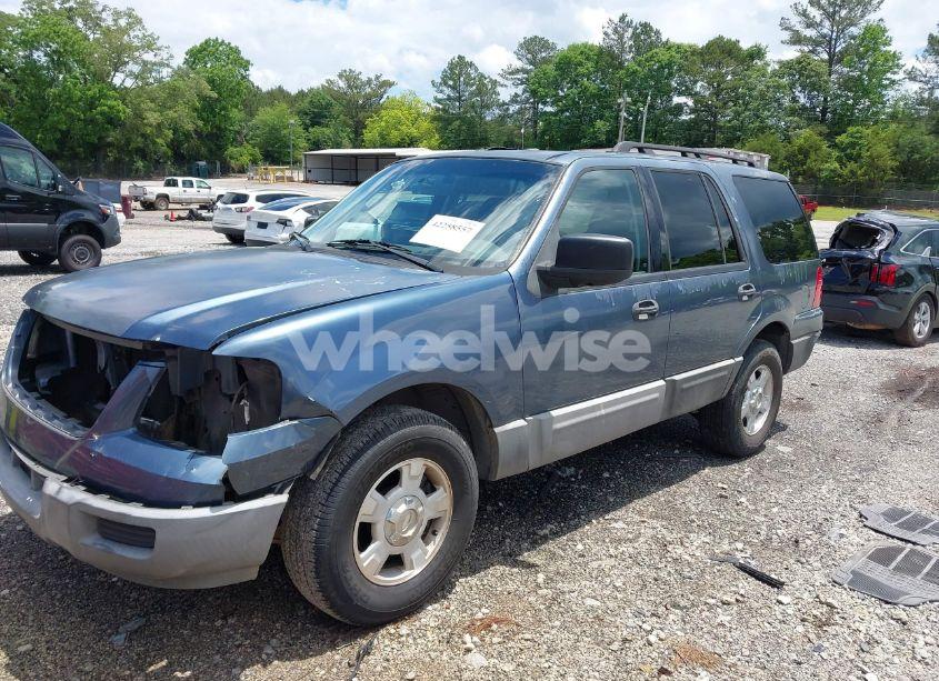 Photo 2 of 2005 Ford Expedition XLS (VIN 1FMPU13505LA10304)