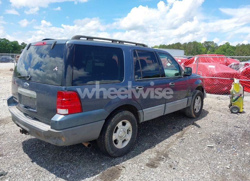 Photo 4 of 2005 Ford Expedition XLS (VIN 1FMPU13505LA10304)