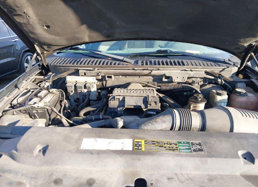 Photo 10 of 2005 Ford Expedition XLS (VIN 1FMPU14505LA40207)