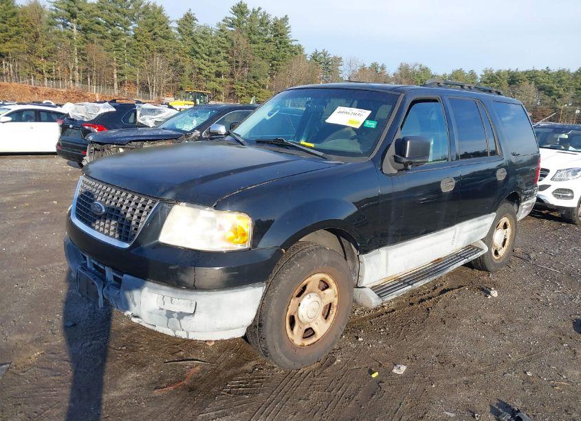 Photo 2 of 2005 Ford Expedition XLS (VIN 1FMPU14505LA40207)