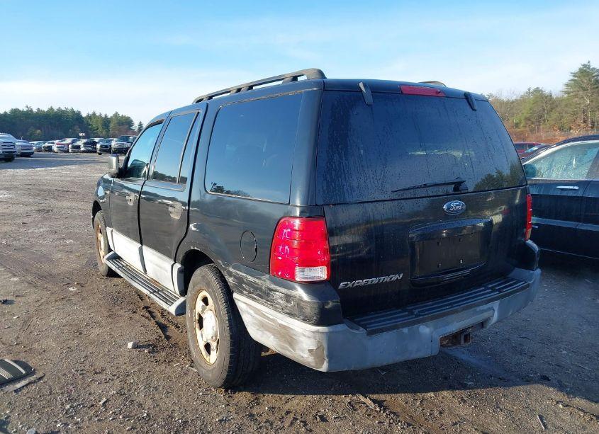 Photo 3 of 2005 Ford Expedition XLS (VIN 1FMPU14505LA40207)