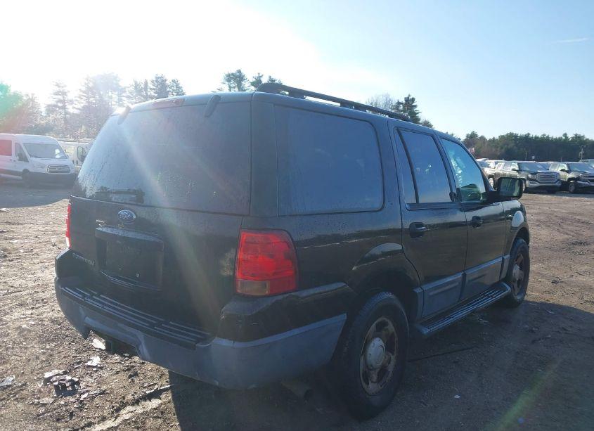 Photo 4 of 2005 Ford Expedition XLS (VIN 1FMPU14505LA40207)
