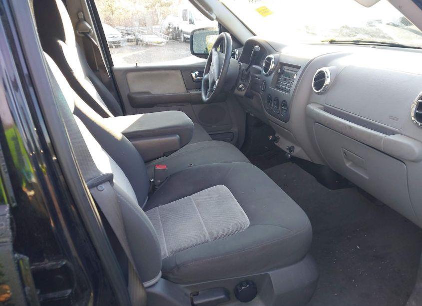 Photo 5 of 2005 Ford Expedition XLS (VIN 1FMPU14505LA40207)
