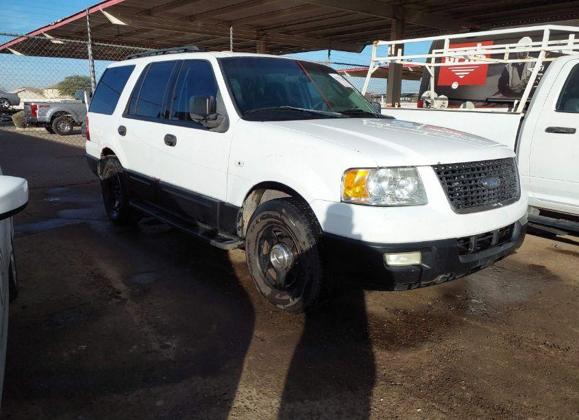 2005 Ford Expedition XLT (VIN 1FMPU15505LA31800) main photo