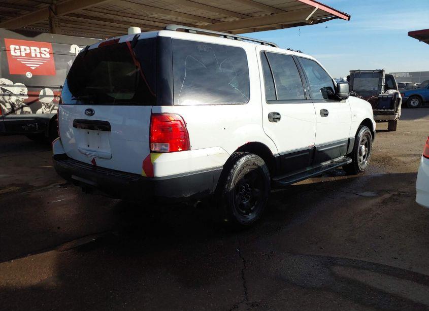 Photo 4 of 2005 Ford Expedition XLT (VIN 1FMPU15505LA31800)