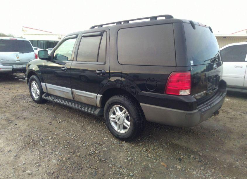 Photo 3 of 2005 Ford Expedition XLT (VIN 1FMPU15505LA39010)