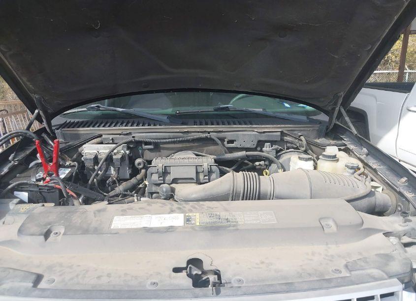 Photo 10 of 2005 Ford Expedition XLT (VIN 1FMPU15505LA82942)