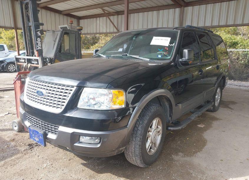 Photo 2 of 2005 Ford Expedition XLT (VIN 1FMPU15505LA82942)