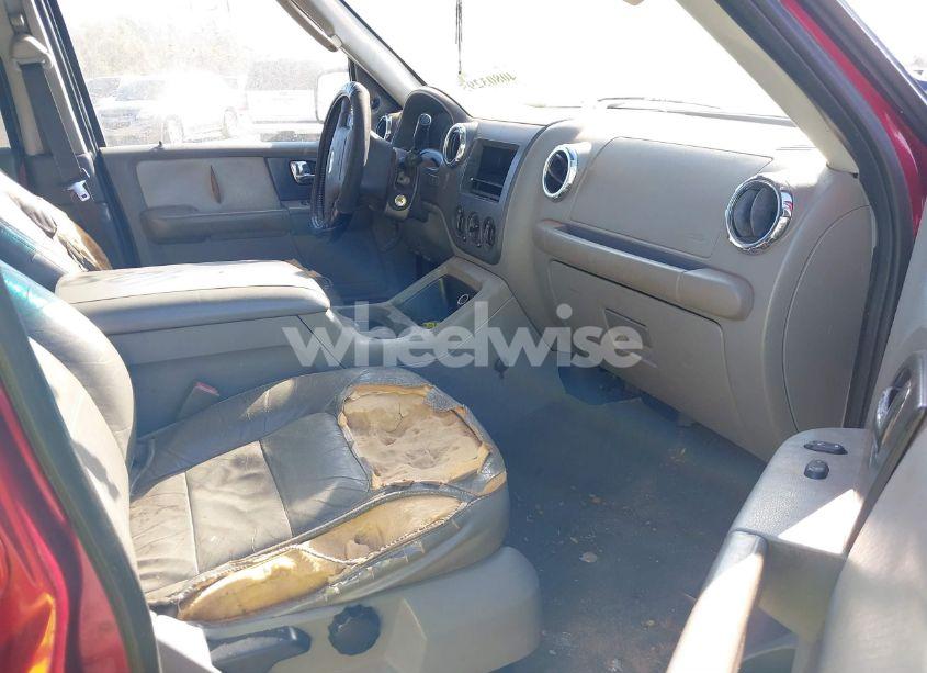 Photo 5 of 2006 Ford Expedition XLT/XLT SPORT (VIN 1FMPU15506LA61056)
