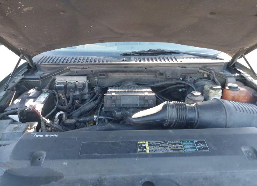 Photo 10 of 2005 Ford Expedition XLT (VIN 1FMPU15515LA55801)