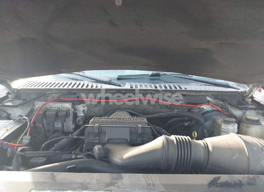 Photo 10 of 2006 Ford Expedition (VIN 1FMPU15516LA07197)
