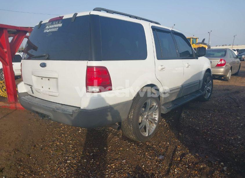 Photo 4 of 2006 Ford Expedition (VIN 1FMPU15516LA07197)