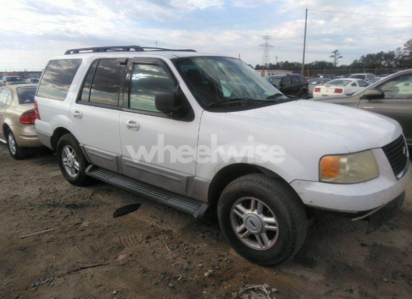 2005 Ford Expedition XLT (VIN 1FMPU15525LB00695) main photo