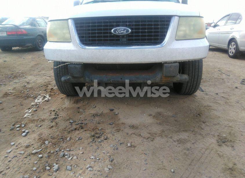 Photo 6 of 2005 Ford Expedition XLT (VIN 1FMPU15525LB00695)