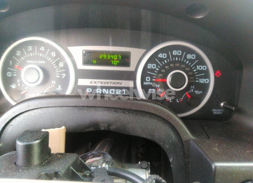 Photo 7 of 2005 Ford Expedition XLT (VIN 1FMPU15525LB00695)