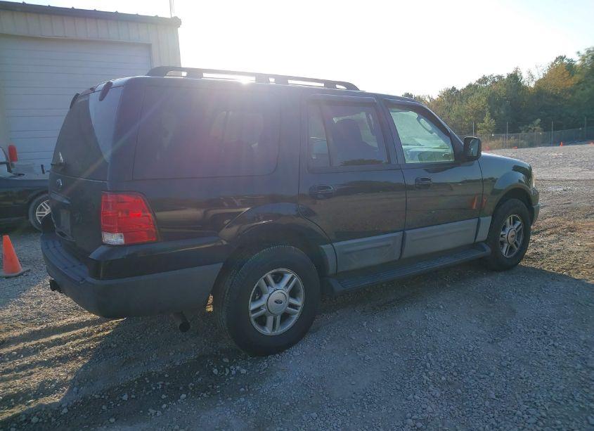 Photo 4 of 2006 Ford Expedition XLT/XLT SPORT (VIN 1FMPU15526LA73225)