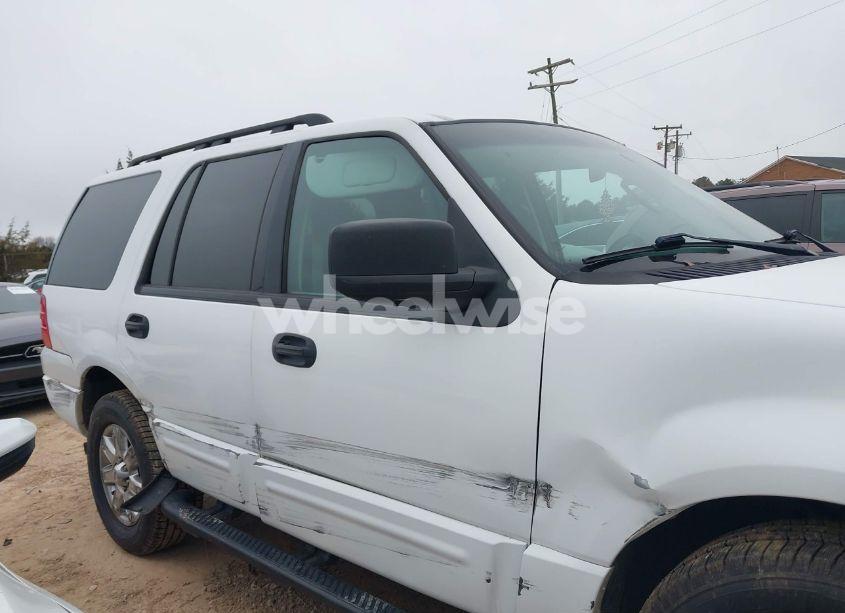 Photo 13 of 2006 Ford Expedition XLT/XLT SPORT (VIN 1FMPU15536LA97582)