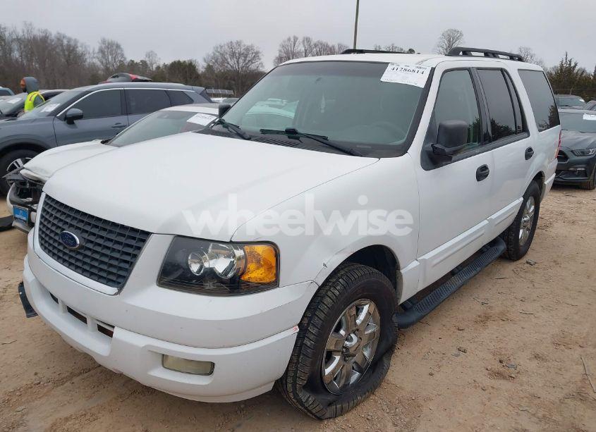 Photo 2 of 2006 Ford Expedition XLT/XLT SPORT (VIN 1FMPU15536LA97582)