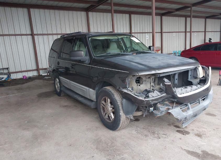 2005 Ford Expedition XLT (VIN 1FMPU15545LA63309) main photo