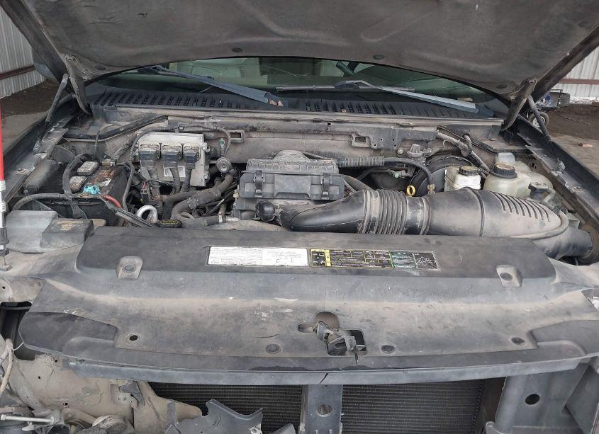 Photo 10 of 2005 Ford Expedition XLT (VIN 1FMPU15545LA63309)