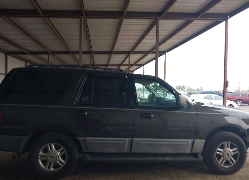 Photo 13 of 2005 Ford Expedition XLT (VIN 1FMPU15545LA63309)